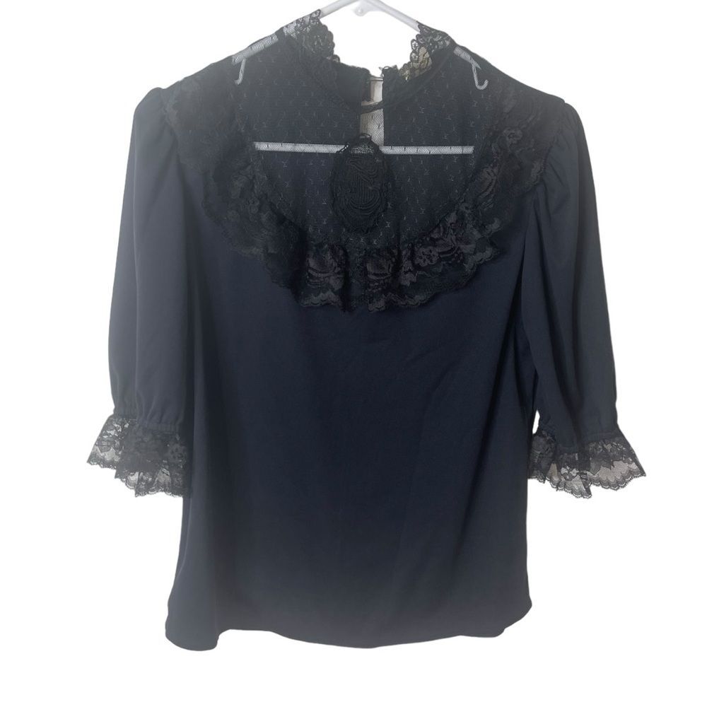 Vintage Cameo Lace Top Size Medium Juniors